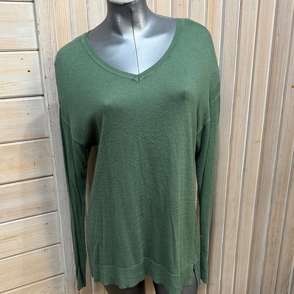 Ava & Viv Sweaters - Ava & Viv Green V-Neck Sweater